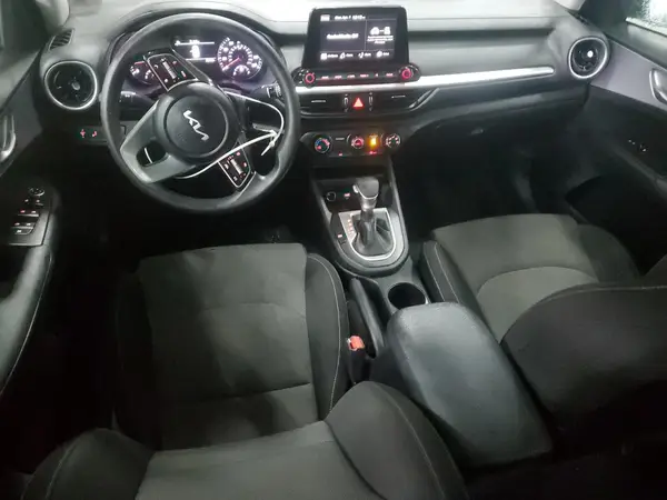 3KPF24AD8RE778127 2024 KIA FORTE - Image 8