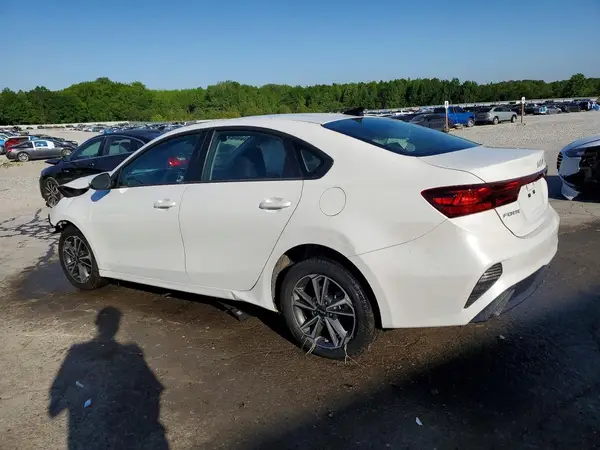3KPF24AD8RE778497 2024 KIA FORTE - Image 2