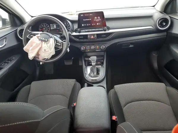 3KPF24AD8RE778502 2024 KIA FORTE - Image 8