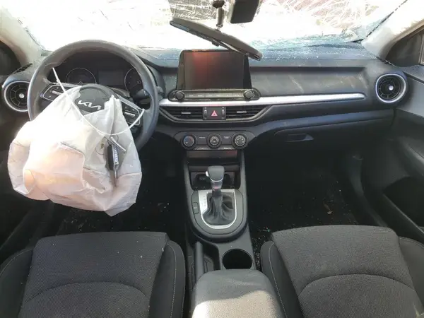 3KPF24AD8RE779228 2024 KIA FORTE - Image 8