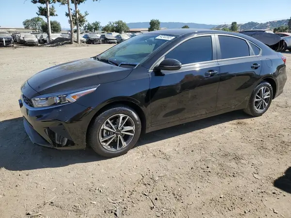 3KPF24AD8RE780900 2024 KIA FORTE - Image 1