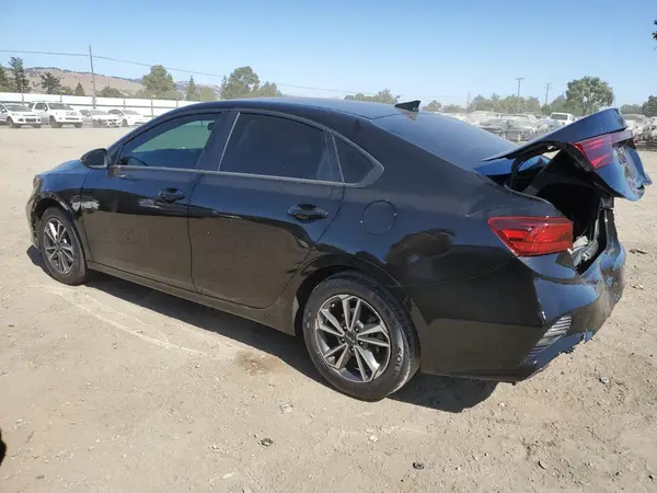 3KPF24AD8RE780900 2024 KIA FORTE - Image 2