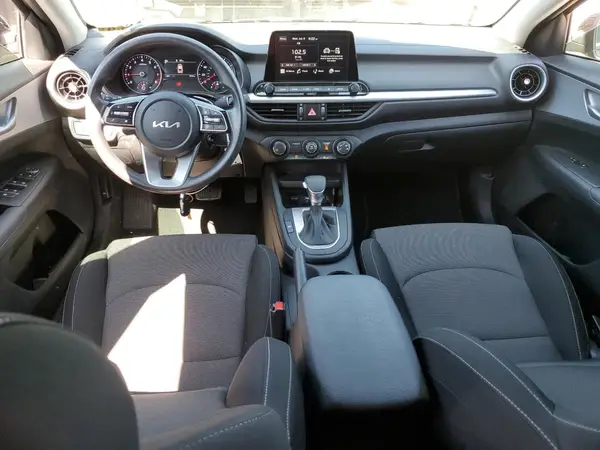 3KPF24AD8RE780900 2024 KIA FORTE - Image 8