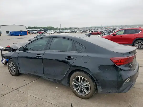 3KPF24AD8RE781044 2024 KIA FORTE - Image 2