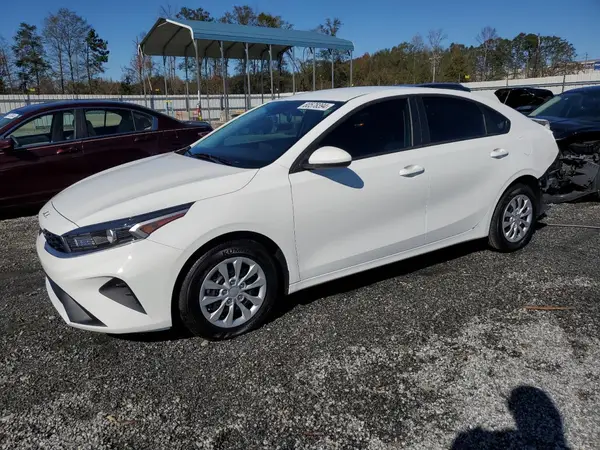 3KPF24AD8RE782159 2024 KIA FORTE - Image 1