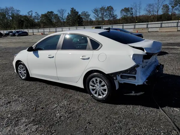 3KPF24AD8RE782159 2024 KIA FORTE - Image 2