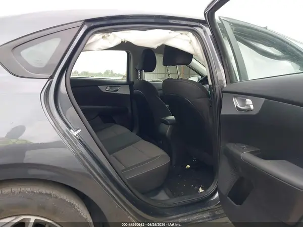 3KPF24AD8RE784090 2024 KIA FORTE - Image 8