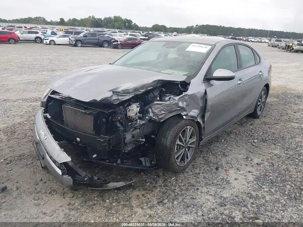 3KPF24AD8RE784381 2024 KIA FORTE - Image 2