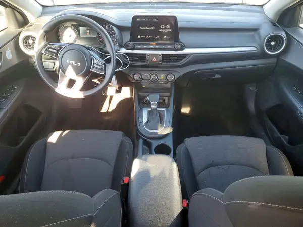 3KPF24AD8RE786213 2024 KIA FORTE - Image 8