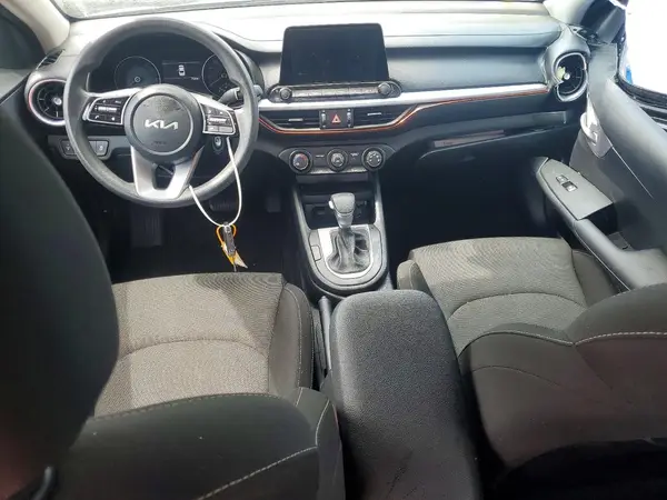 3KPF24AD8RE787653 2024 KIA FORTE - Image 8