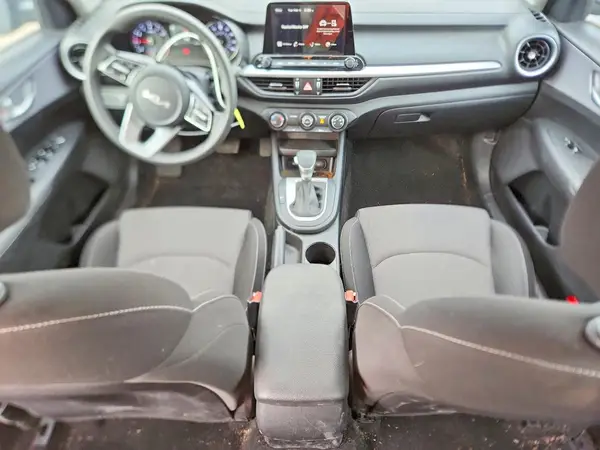 3KPF24AD8RE788849 2024 KIA FORTE - Image 8