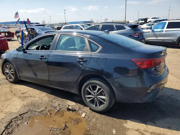 3KPF24AD8RE789404 2024 KIA FORTE - Image 2