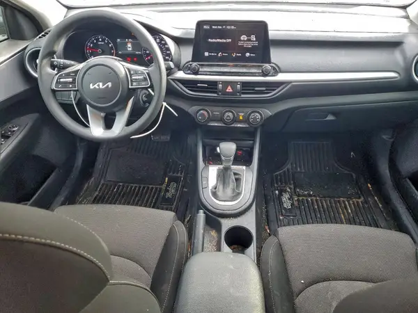 3KPF24AD8RE789810 2024 KIA FORTE - Image 8