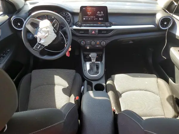 3KPF24AD8RE790262 2024 KIA FORTE - Image 8