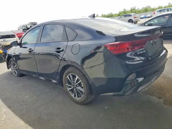 3KPF24AD8RE790956 2024 KIA FORTE - Image 2