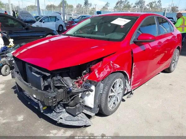 3KPF24AD8RE793730 2024 KIA FORTE - Image 2