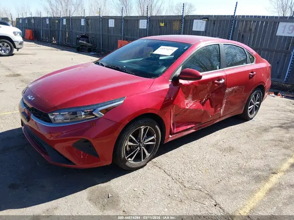 3KPF24AD8RE794019 2024 KIA FORTE - Image 2