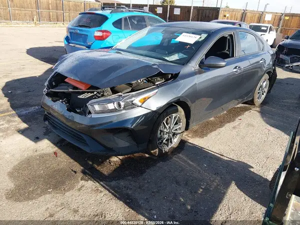 3KPF24AD8RE798507 2024 KIA FORTE - Image 2