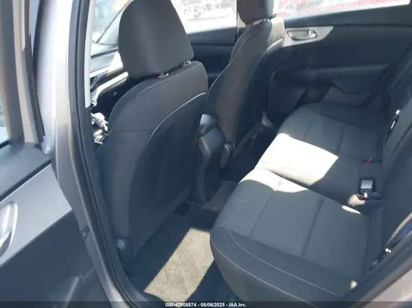 3KPF24AD8RE799172 2024 KIA FORTE - Image 8