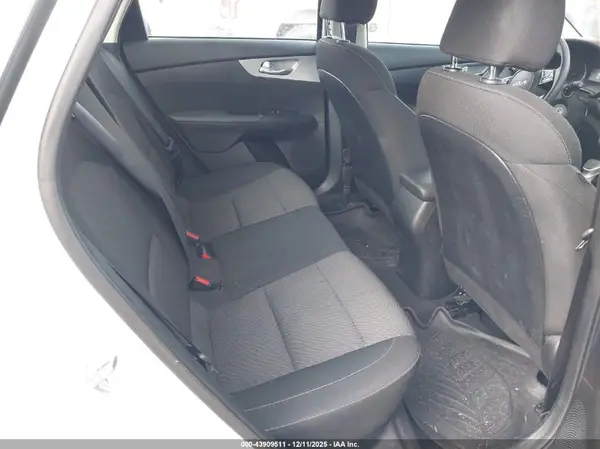 3KPF24AD8RE800109 2024 KIA FORTE - Image 8