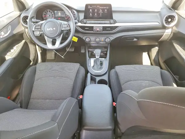 3KPF24AD8RE800983 2024 KIA FORTE - Image 8