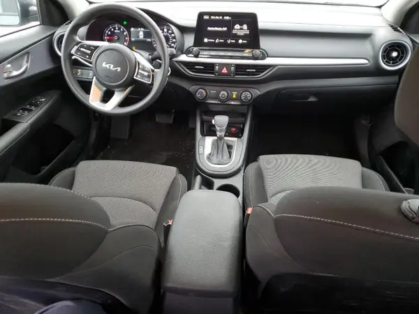 3KPF24AD8RE802927 2024 KIA FORTE - Image 8