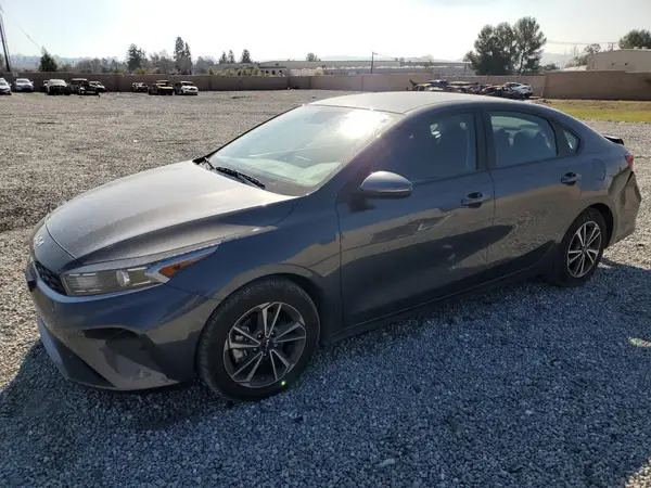 3KPF24AD8RE803222 2024 KIA FORTE - Image 1
