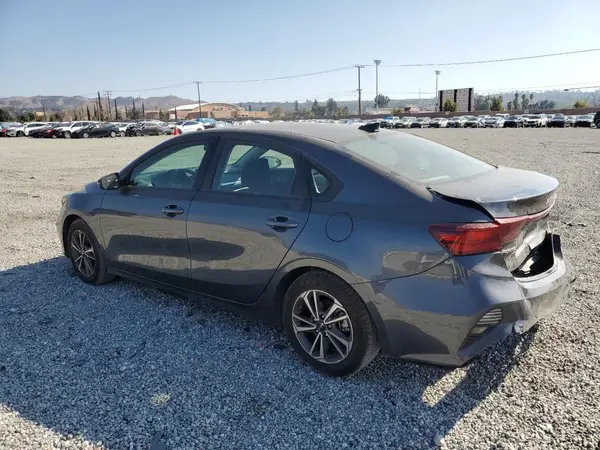 3KPF24AD8RE803222 2024 KIA FORTE - Image 2