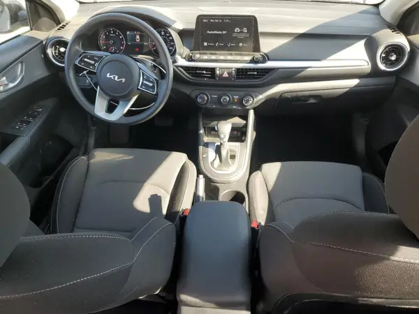 3KPF24AD8RE803222 2024 KIA FORTE - Image 8