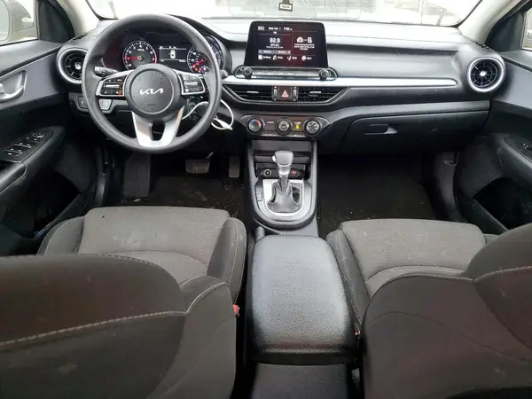 3KPF24AD8RE804287 2024 KIA FORTE - Image 8