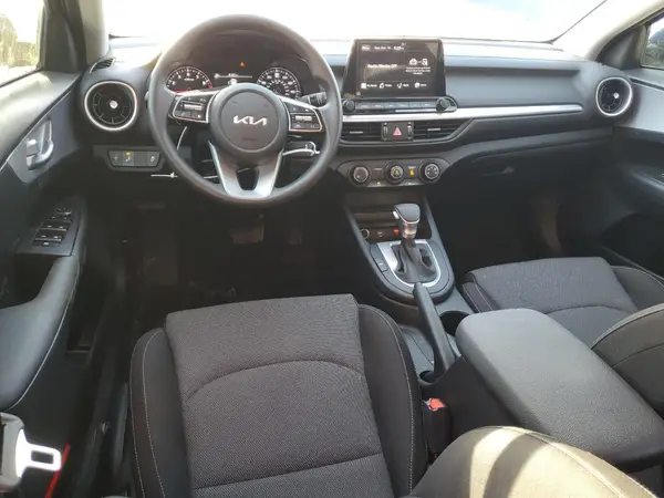3KPF24AD8RE805455 2024 KIA FORTE - Image 8