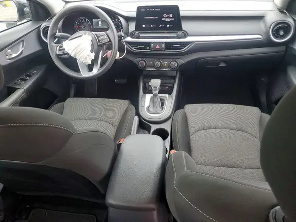 3KPF24AD8RE805682 2024 KIA FORTE - Image 8