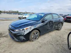 3KPF24AD8RE806492 2024 KIA FORTE