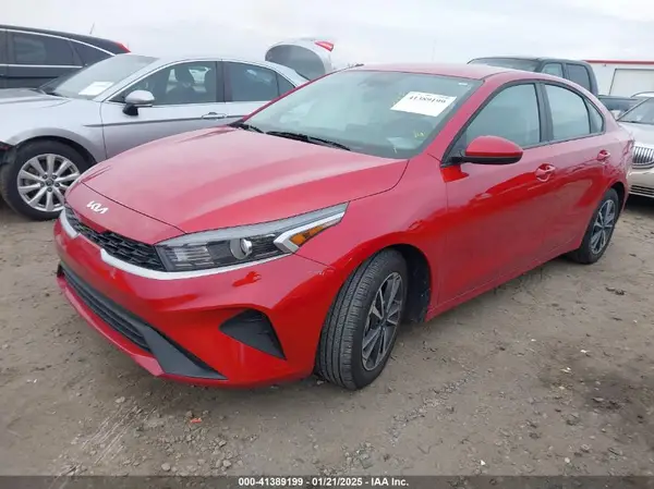 3KPF24AD8RE807786 2024 KIA FORTE - Image 2