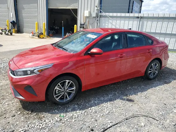 3KPF24AD8RE808582 2024 KIA FORTE - Image 1