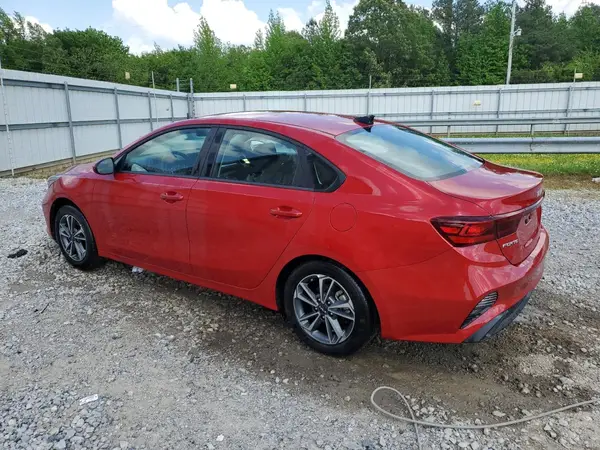 3KPF24AD8RE808582 2024 KIA FORTE - Image 2