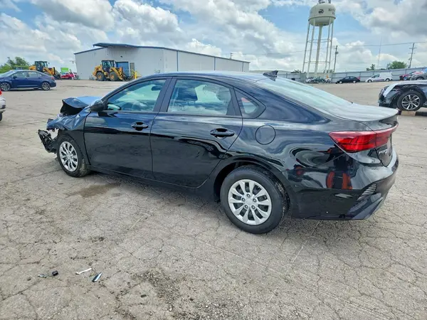 3KPF24AD8RE814642 2024 KIA FORTE - Image 2
