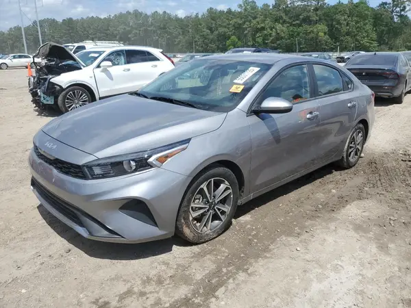 3KPF24AD8RE815922 2024 KIA FORTE - Image 1