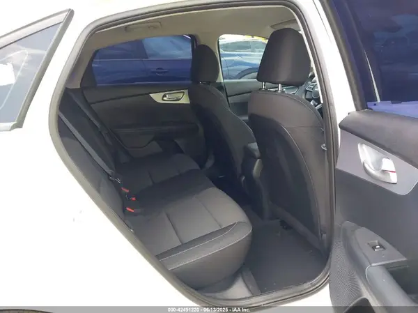 3KPF24AD8RE816505 2024 KIA FORTE - Image 8