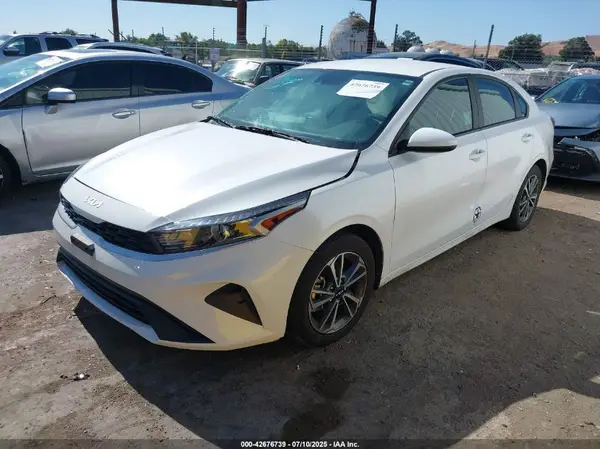 3KPF24AD8RE816598 2024 KIA FORTE - Image 2