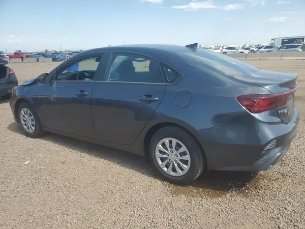 3KPF24AD8RE818383 2024 KIA FORTE - Image 2