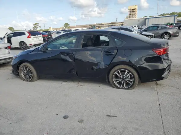 3KPF24AD8RE818402 2024 KIA FORTE - Image 2