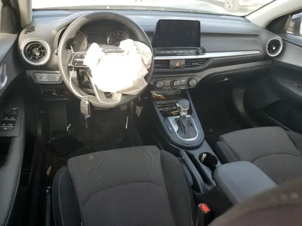 3KPF24AD8RE818402 2024 KIA FORTE - Image 8