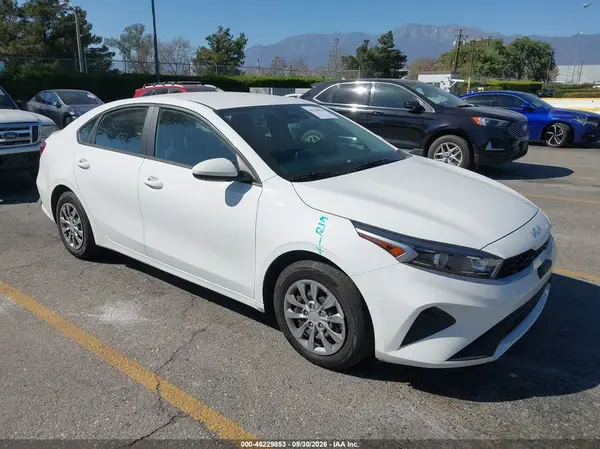 3KPF24AD8RE819064 2024 KIA FORTE - Image 1
