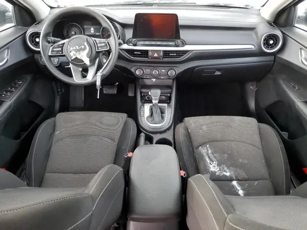 3KPF24AD8RE819582 2024 KIA FORTE - Image 8