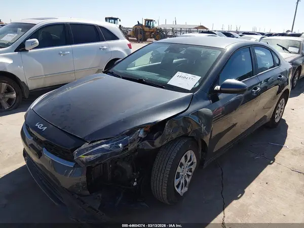 3KPF24AD8RE821610 2024 KIA FORTE - Image 2