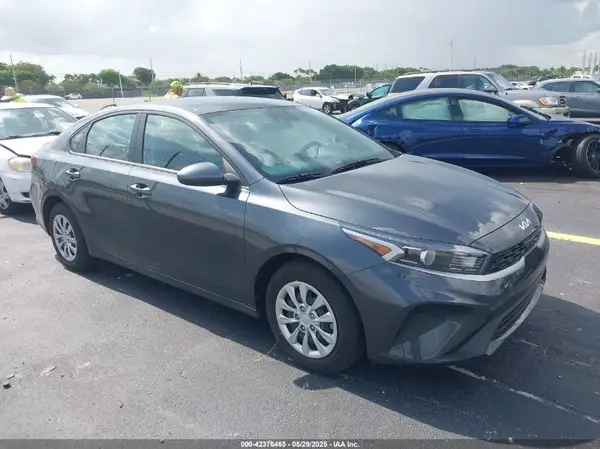 3KPF24AD8RE822160 2024 KIA FORTE - Image 1
