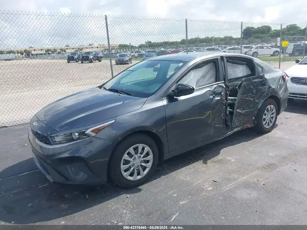 3KPF24AD8RE822160 2024 KIA FORTE - Image 2