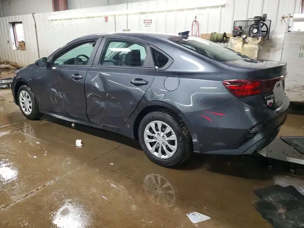 3KPF24AD8RE823213 2024 KIA FORTE - Image 2