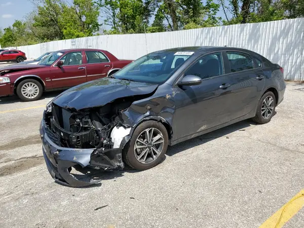 3KPF24AD8RE823938 2024 KIA FORTE - Image 1